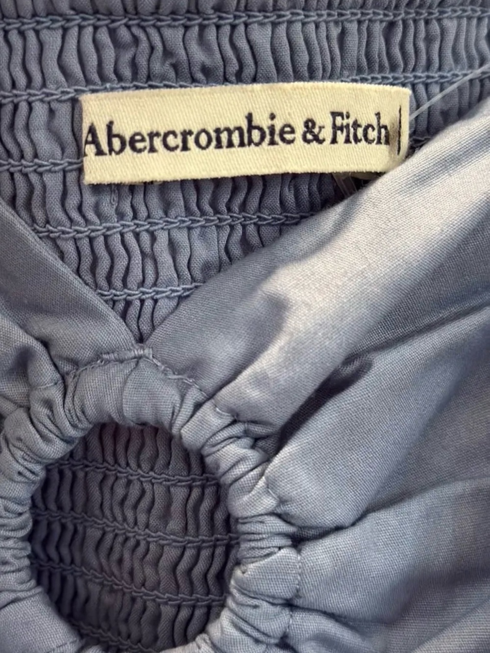 Abercrombie and Fitch Poplin O-Ring Top - Picture 4 of 5